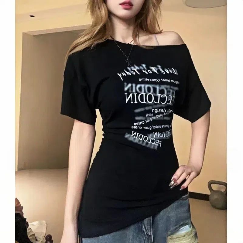 短袖美式辣妹T恤2025斜肩夏季新款设计感不规则显瘦修身印花上衣