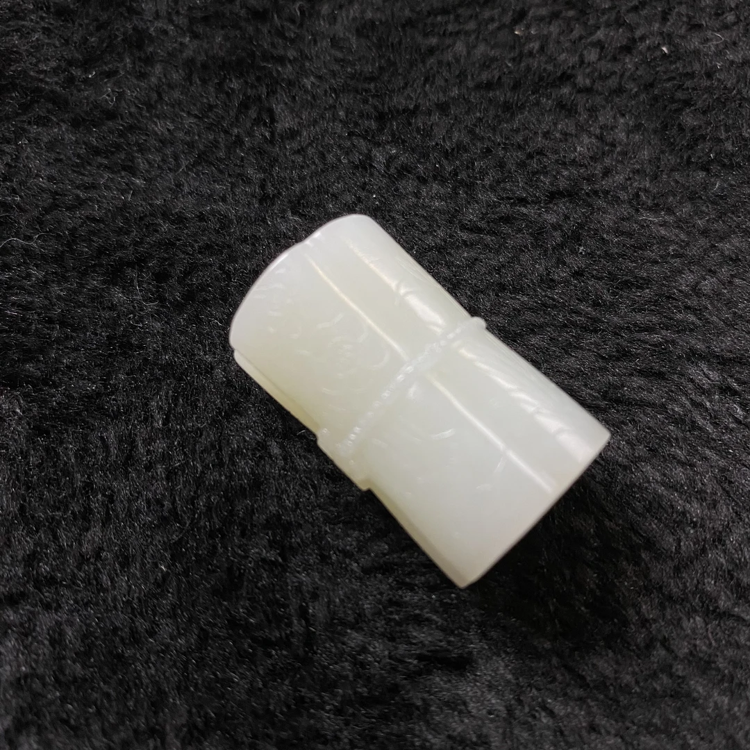 19F212 清 和田玉梅兰竹菊勒子