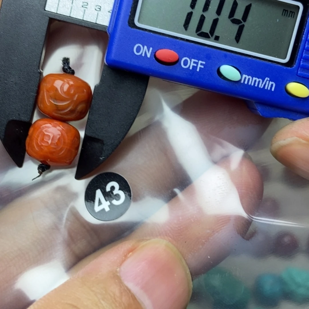 南红玛瑙未镶嵌南红玛瑙有瑕疵