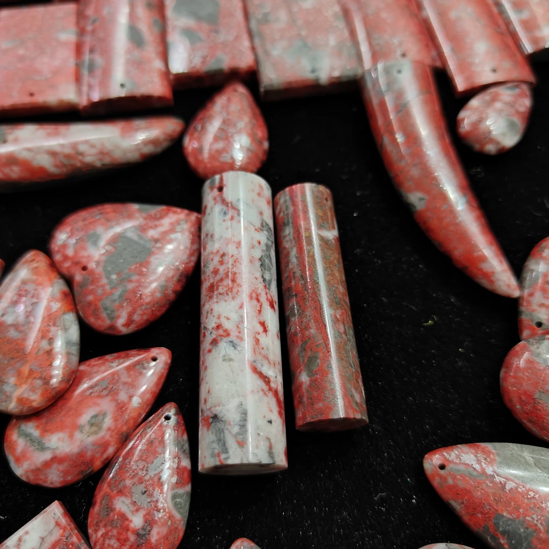 天然辰砂天然朱砂原石原矿随形吊坠（一物一拍实物以直播间为准）