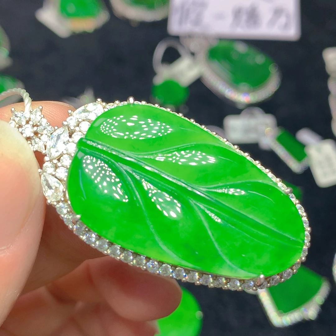 颈饰银S925镶嵌翡翠