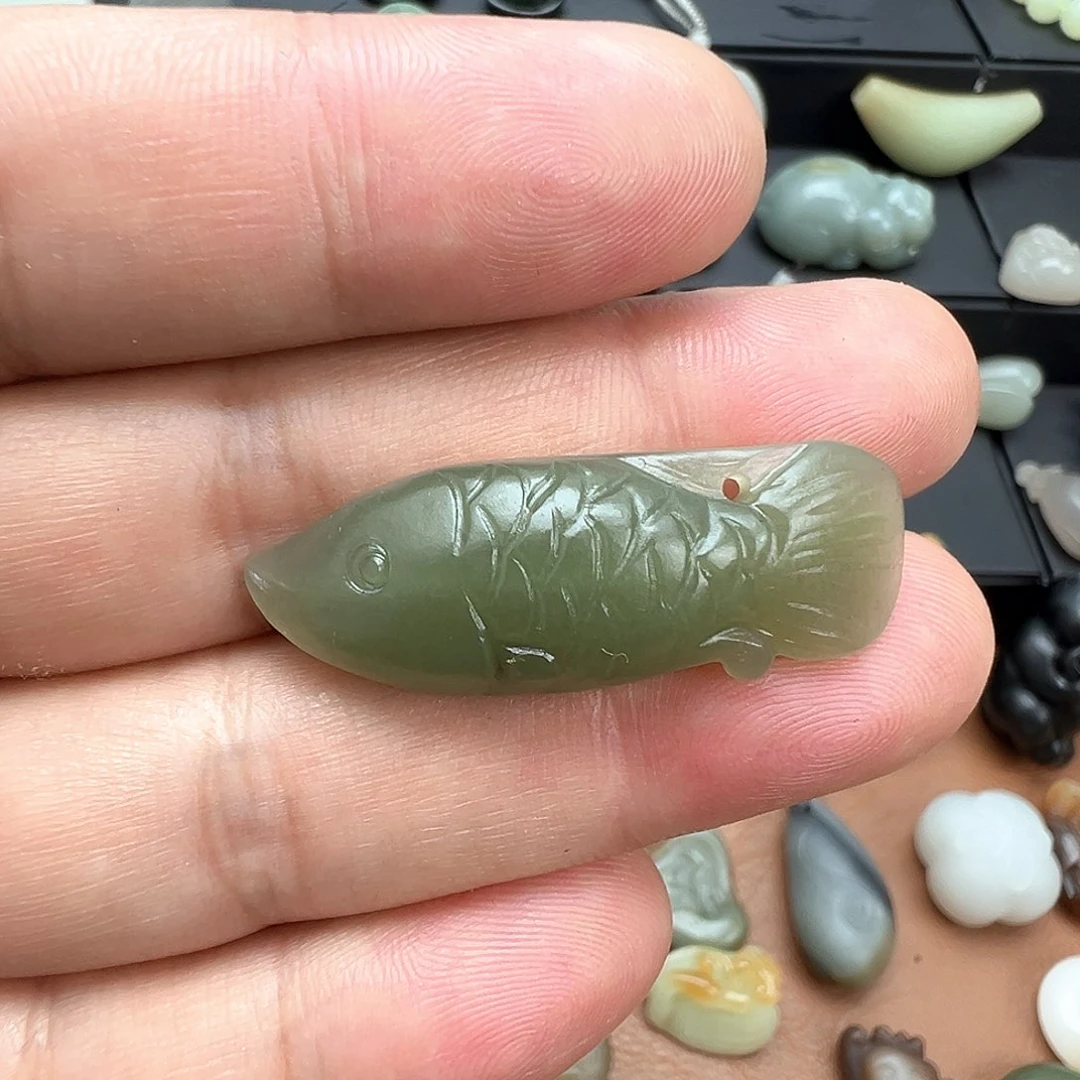 未镶嵌和田玉（糖玉）珠宝半成品