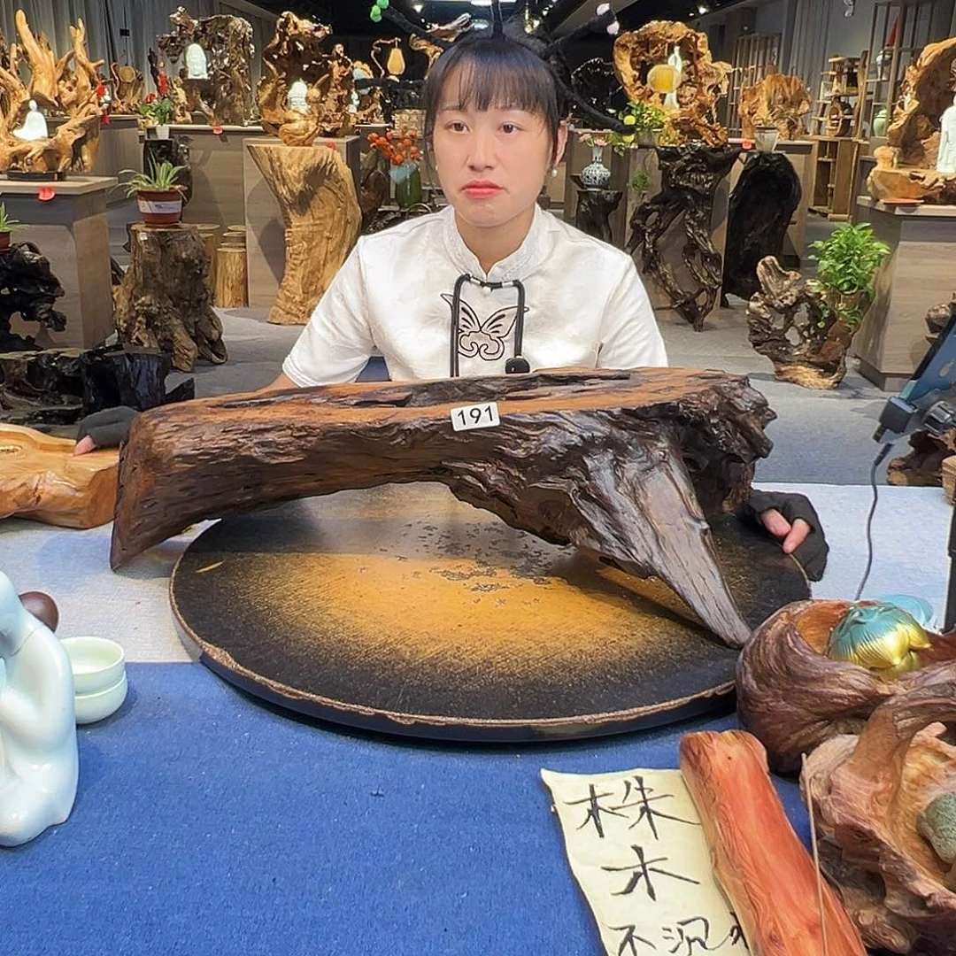 知***足木191 hggvggcxccff