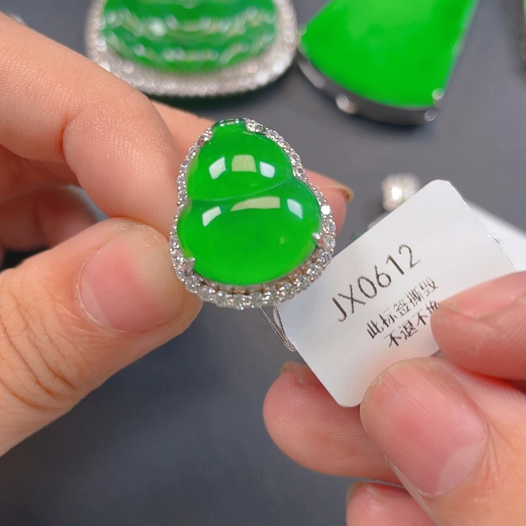 【闪购商品】颈饰银S925镶嵌翡翠翡翠