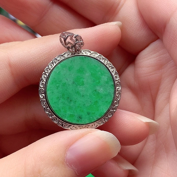 翡翠银S925镶嵌颈饰翡翠