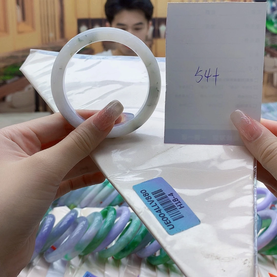 翡翠手镯未镶嵌rrty