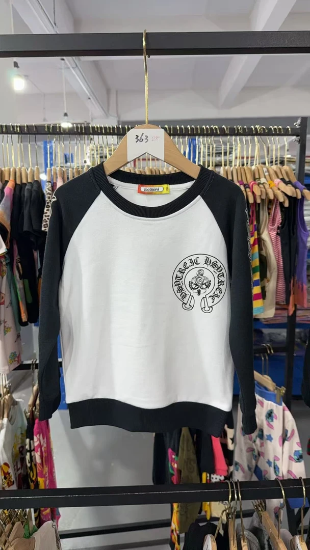 363 小头黑白擦肩罗卫衣白色  亲子装