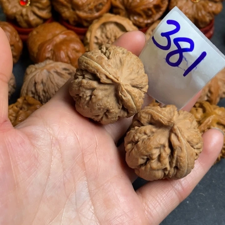 文玩核桃把件霸王381