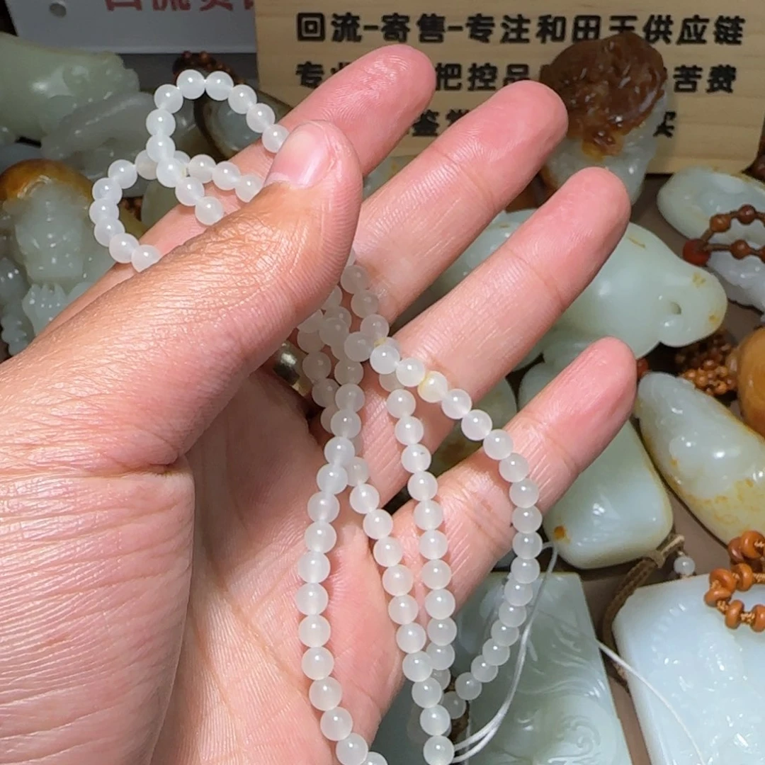 和田玉颈饰未镶嵌