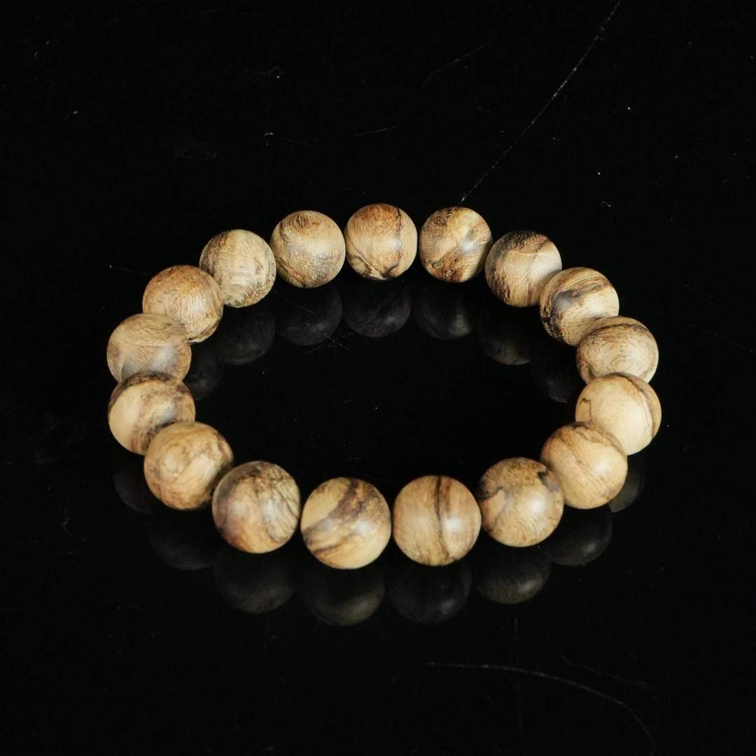 B845 达拉干熟结瘤疤虎斑老料沉香手串 1.25cm12.9g