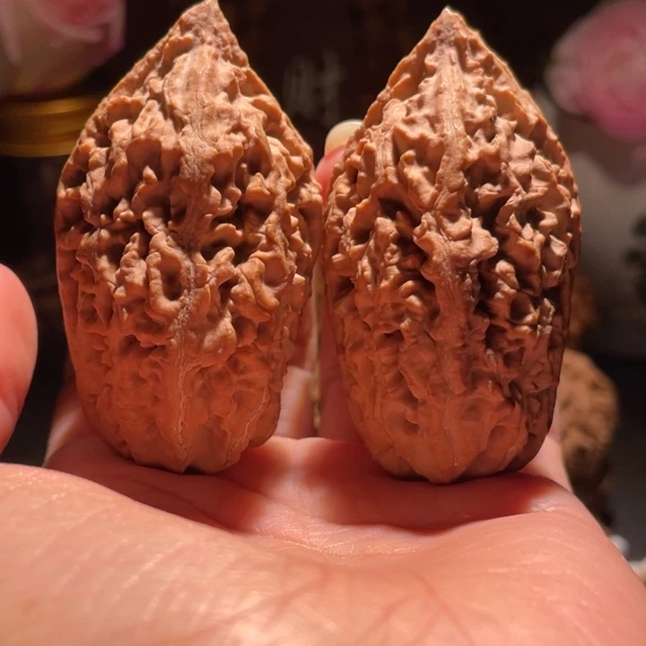 文玩核桃吊坠小*团梅花刺