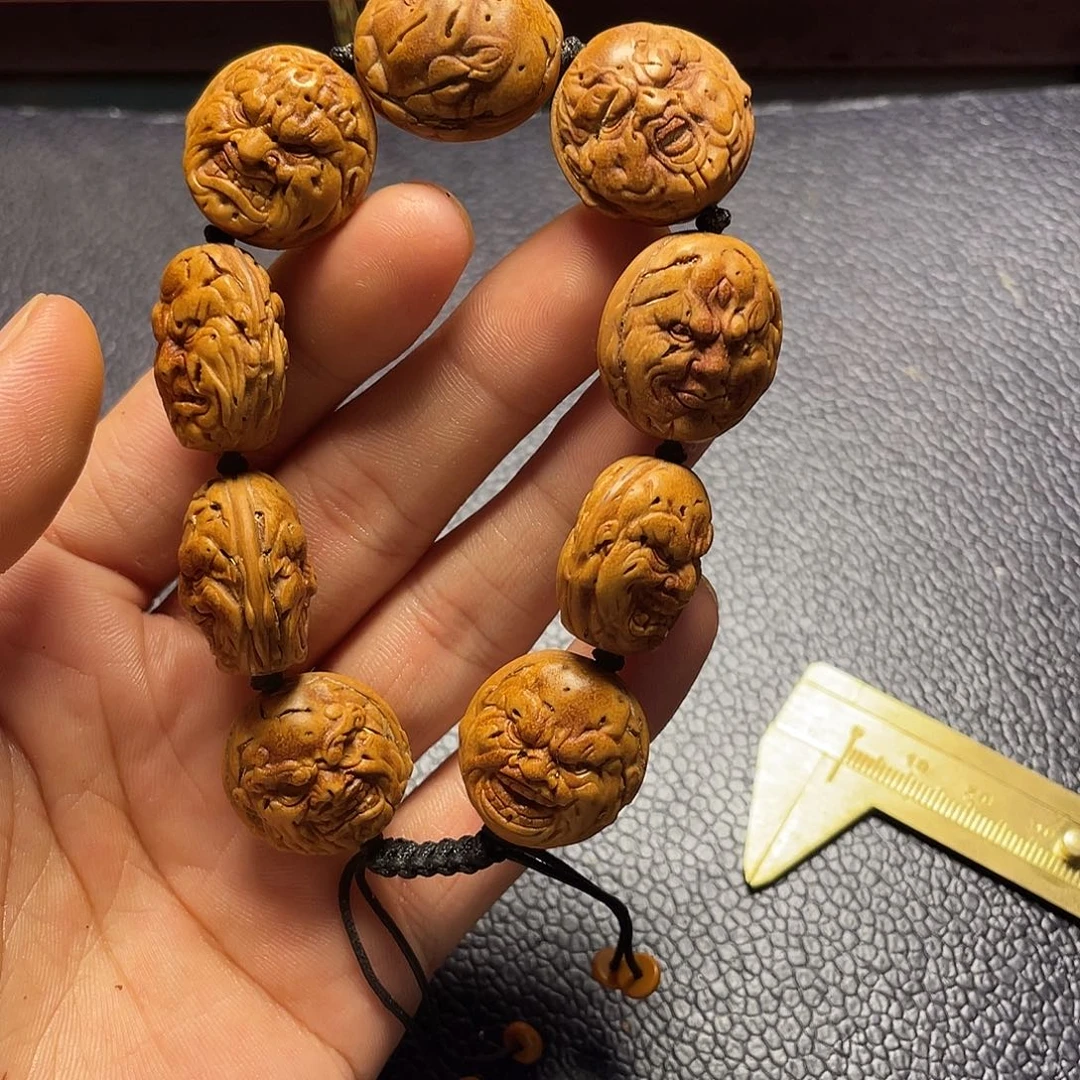 大桃核雕刻瑕疵恶僧