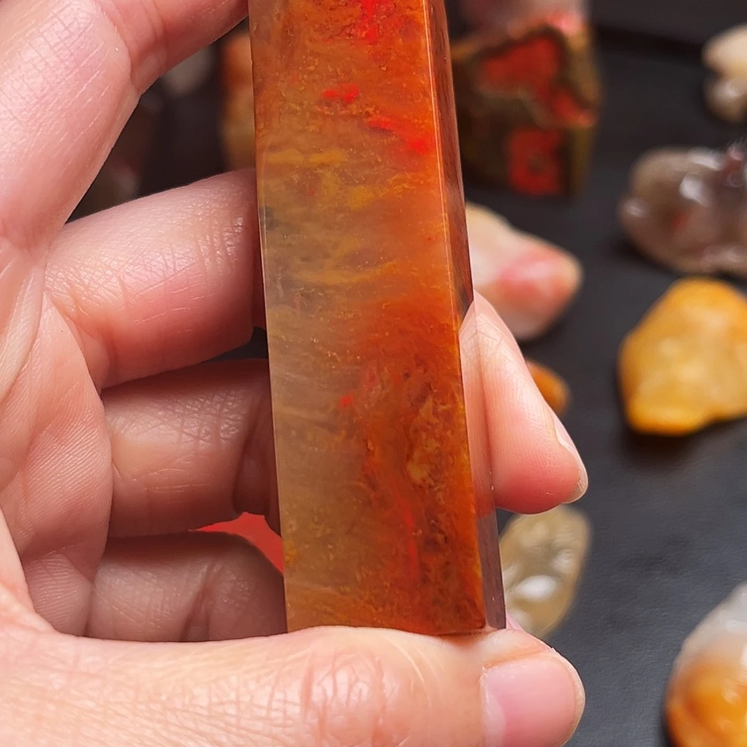 巴林石印石鸡血石方章