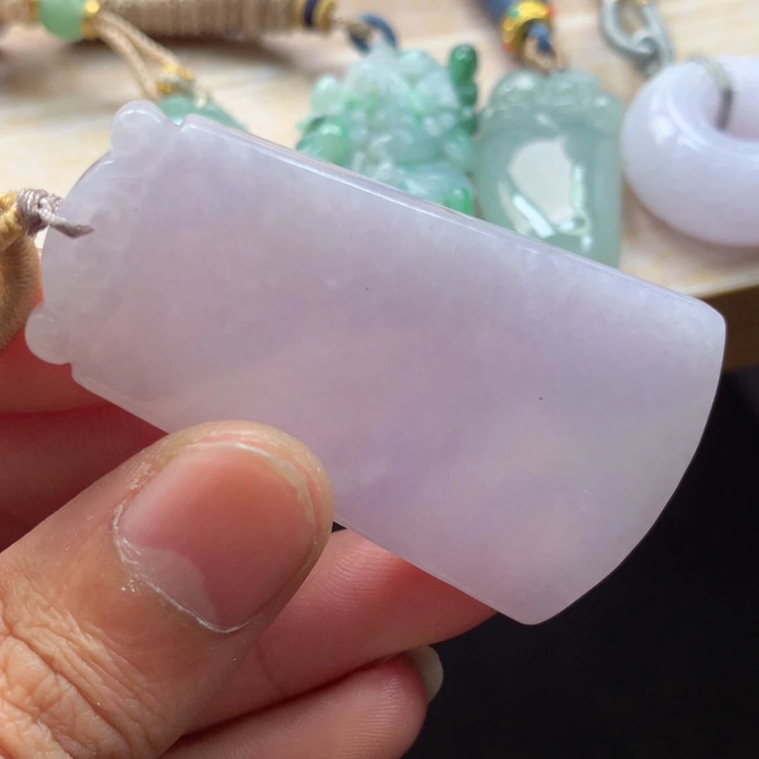 颈饰未镶嵌翡翠吊坠