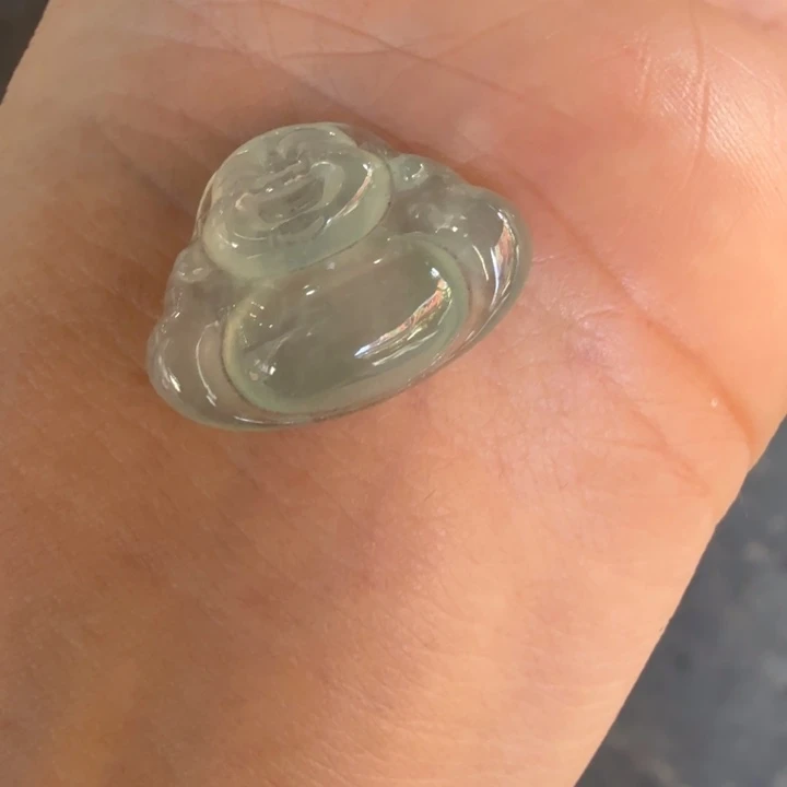 翡翠未镶嵌颈饰佛公