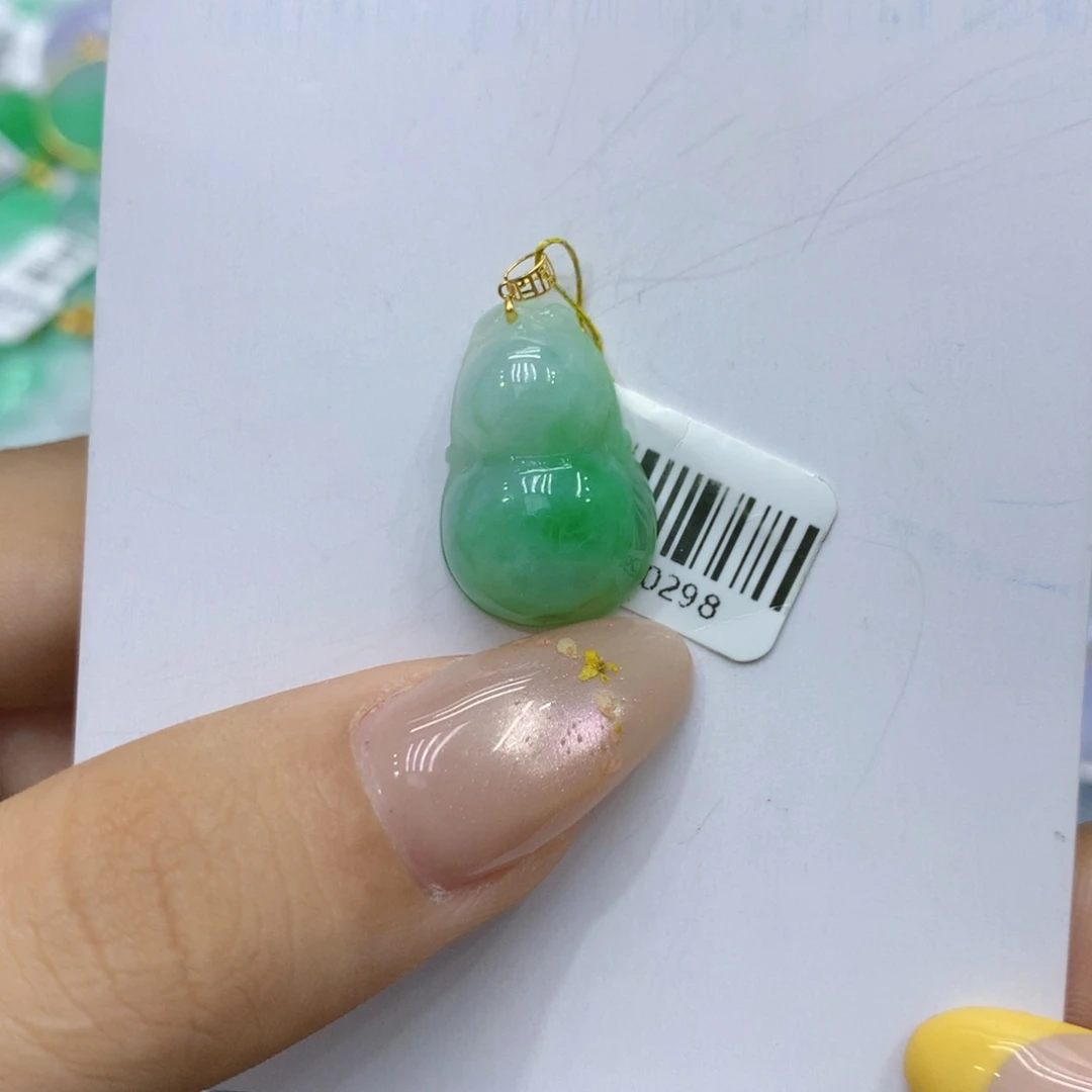 颈饰18K金镶嵌翡翠翡翠