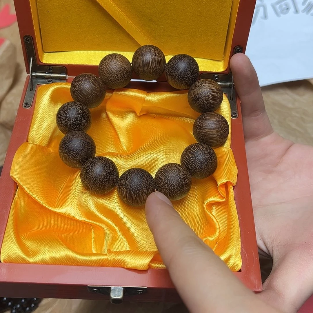 大叶紫檀（黑酸枝木类）