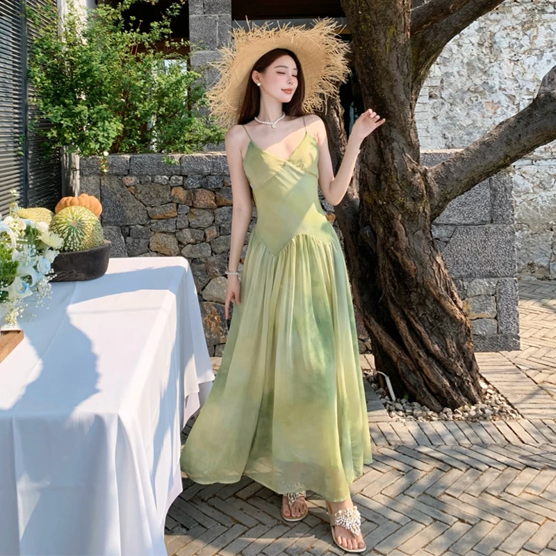 1111显瘦绿色夏季小众法式抽褶温柔气质轻薄肌理感绝美吊带裙