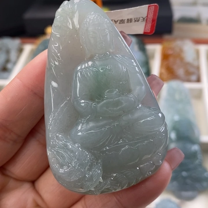 翡翠颈饰未镶嵌仲*.翡翠