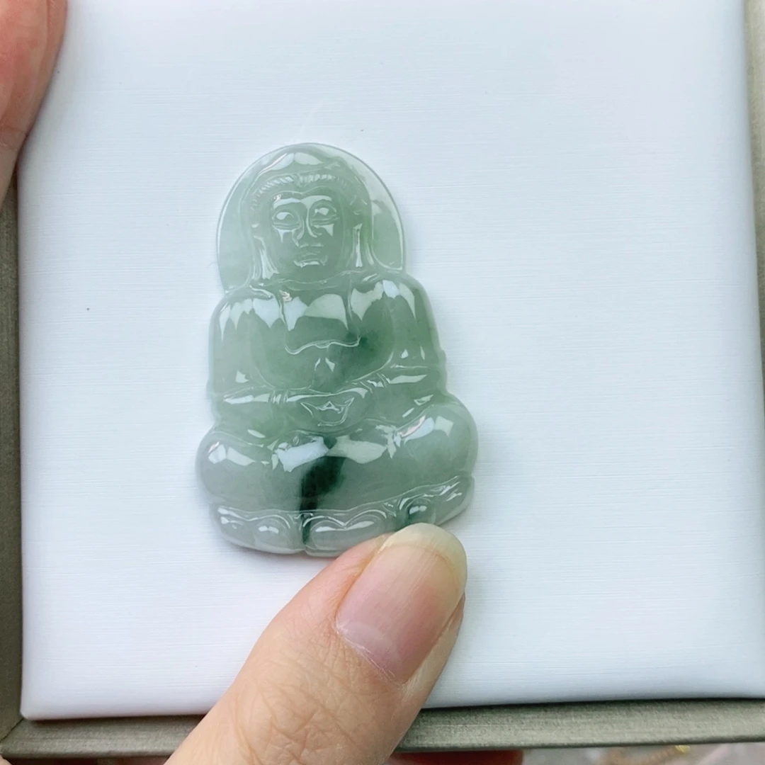 K***忆翡翠未镶嵌颈饰观音