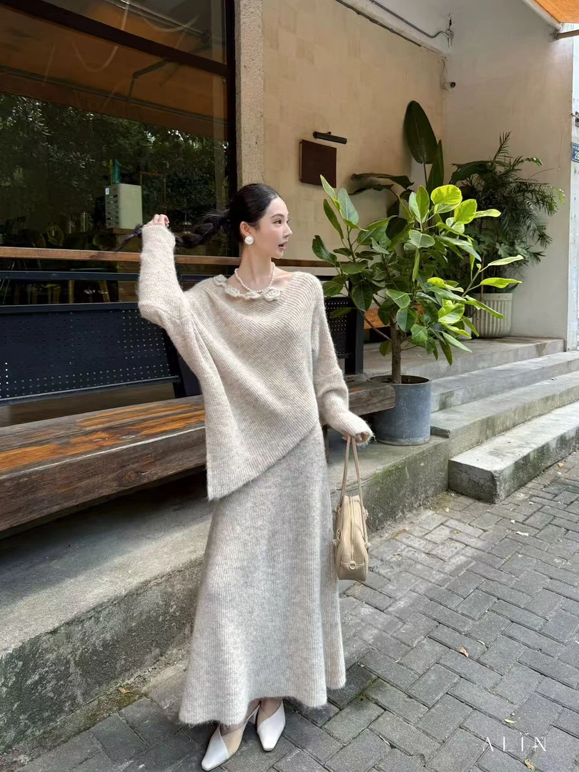 【欣欣】立体花朵套头针织半身裙两件套2025秋冬新款温柔风套装女