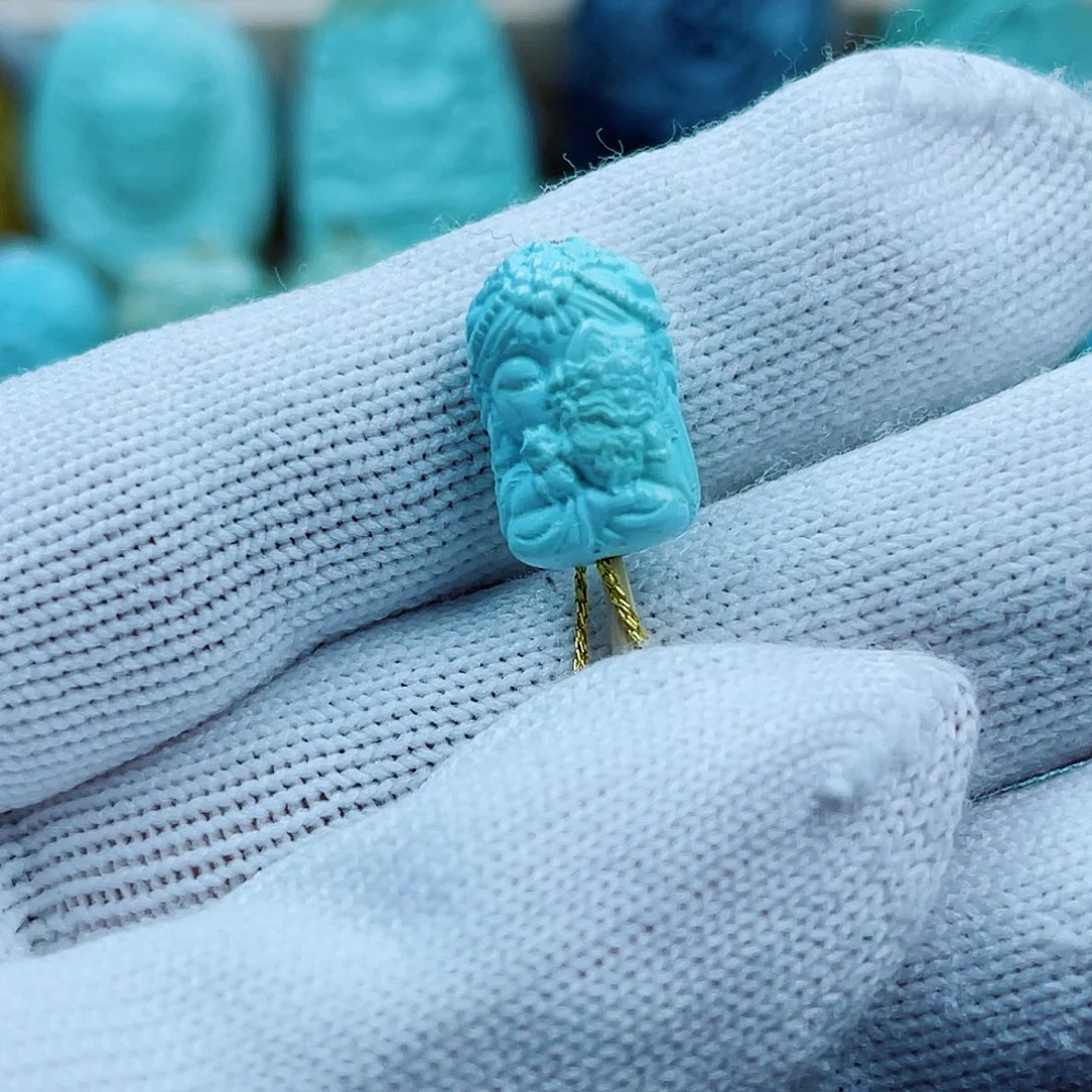 绿松石未镶嵌珠宝奇石