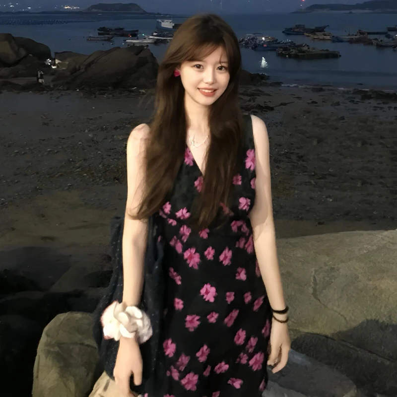 法式黑色吊带碎花连衣裙夏季2025新款财阀千金女装甜美可爱小裙子