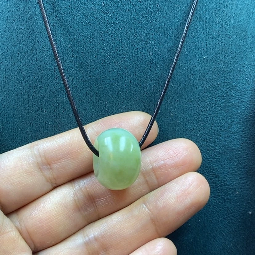 【闪购商品】蛇纹石玉吊坠未镶嵌