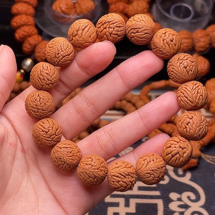 手串桃核龙鳞凤尾1.6