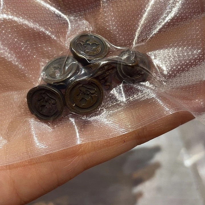 微瑕三个人在家吗微瑕是一