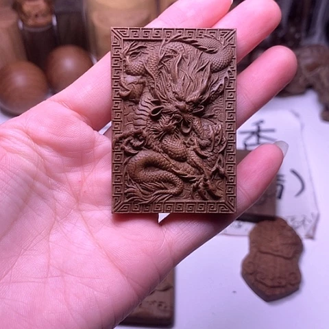 檀香木吊坠檀香龙无事牌