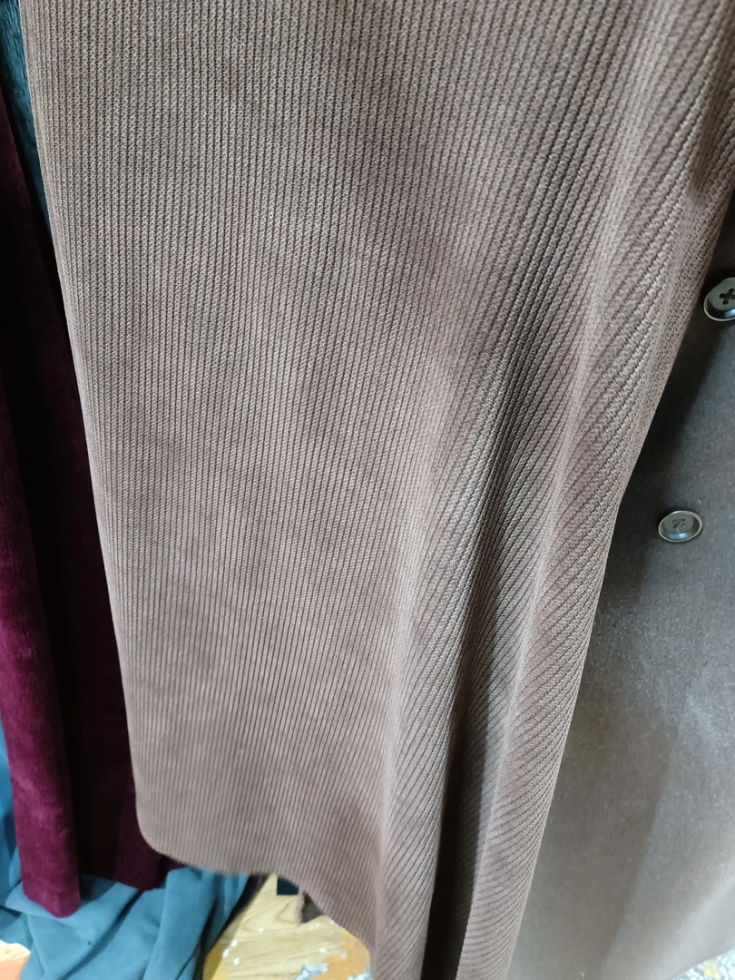 浅咖色麻花条绒一米一面料