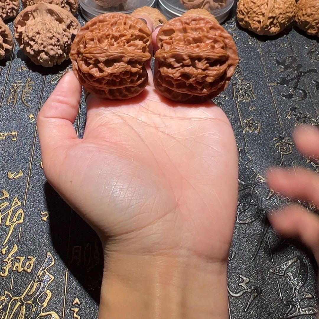 文玩核桃吊坠苹果42.5手把件200