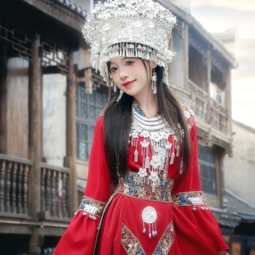红色苗族土家族少数民族服装苗疆少女旅拍写真摄影服饰