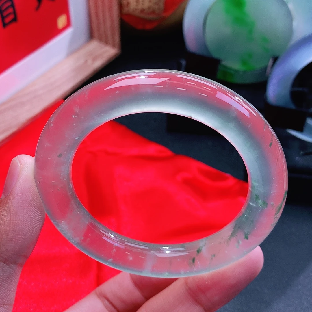 翡翠未镶嵌手镯定金10万 总价350万支持送货上门