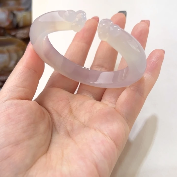 玛瑙/玉髓未镶嵌手镯56.57