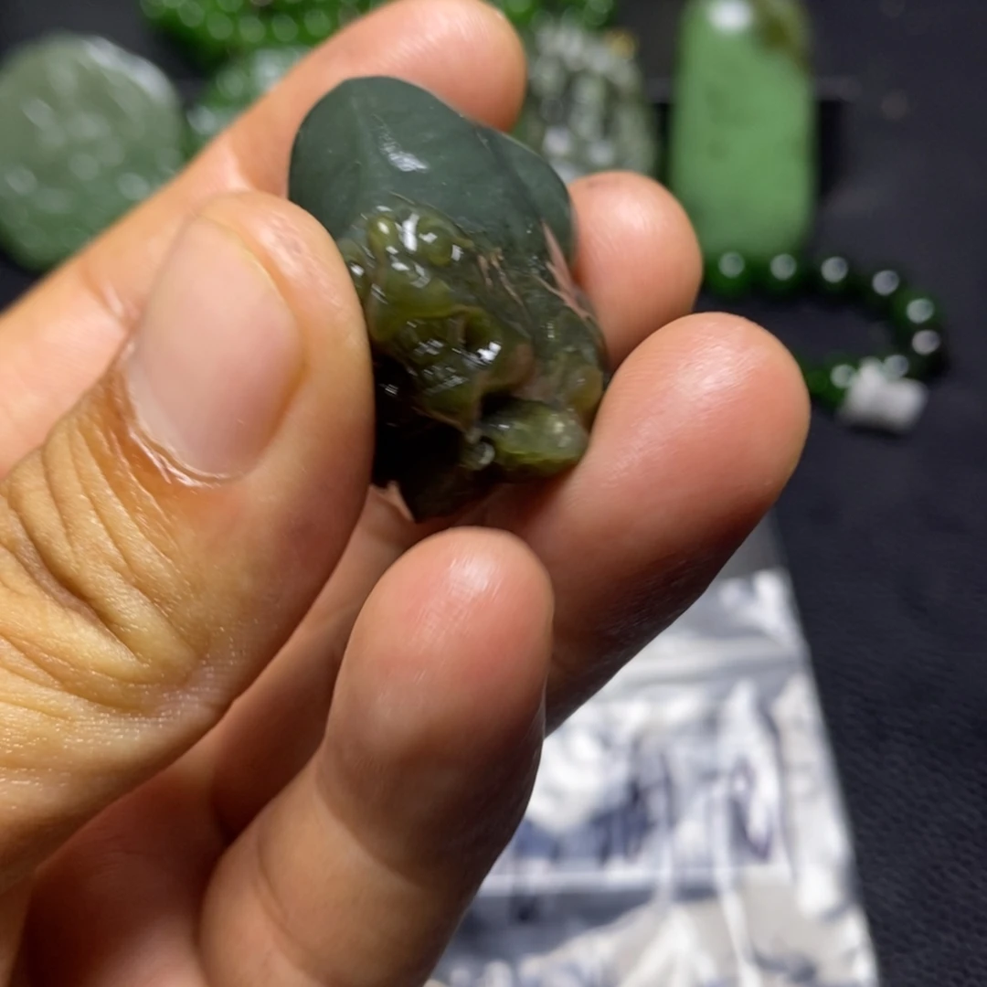 天***阔颈饰未镶嵌和田玉