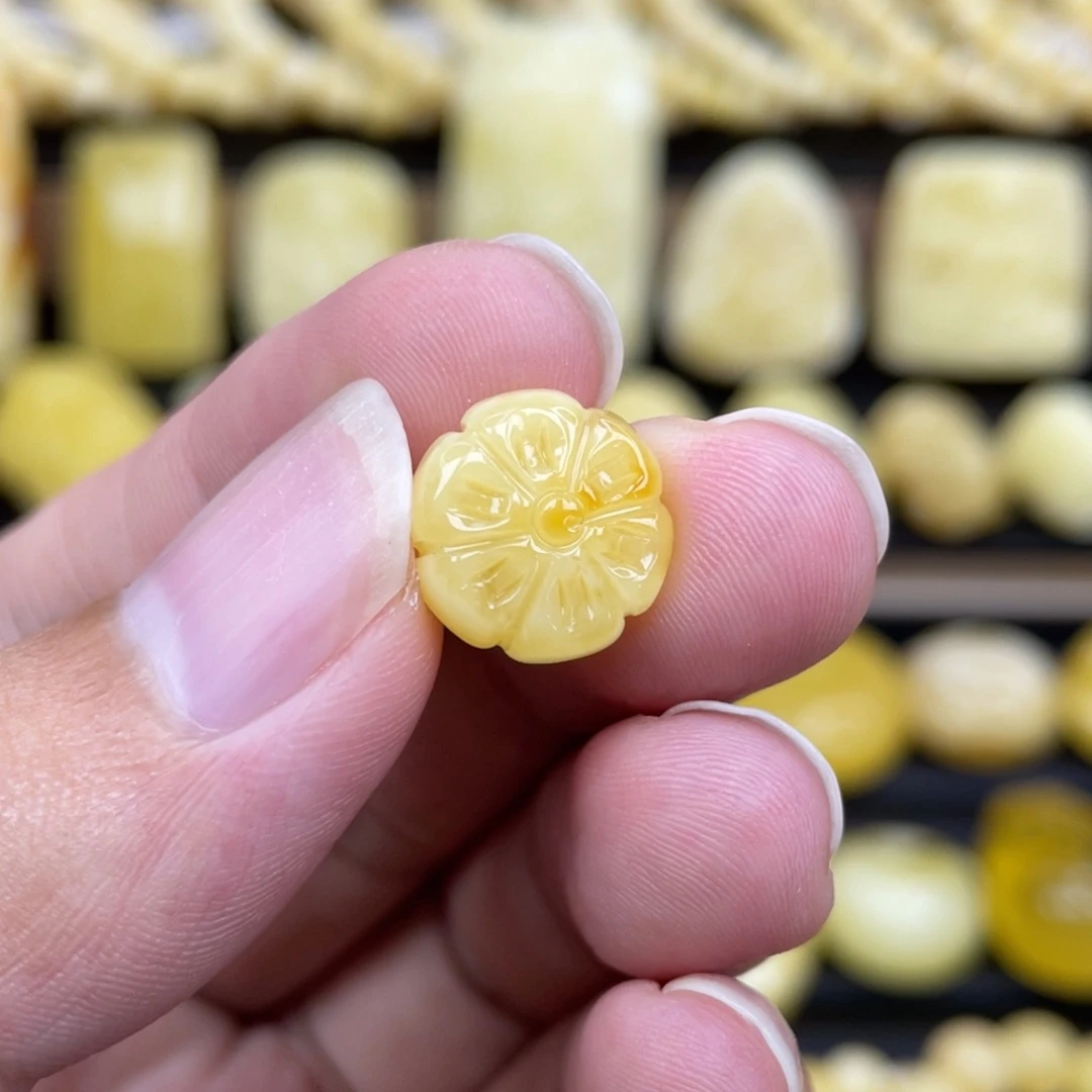 裸石琥珀未镶嵌琥珀蜜蜡