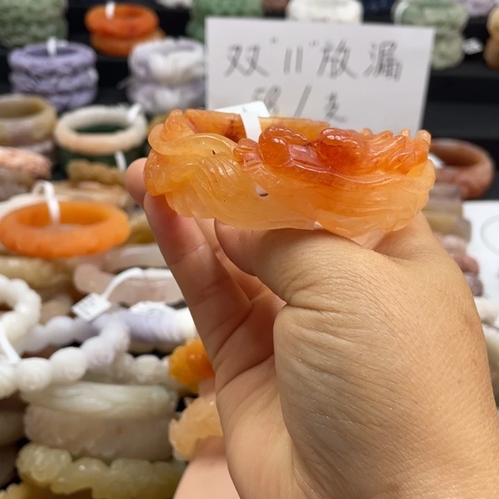 灵***子石英质玉未镶嵌手镯