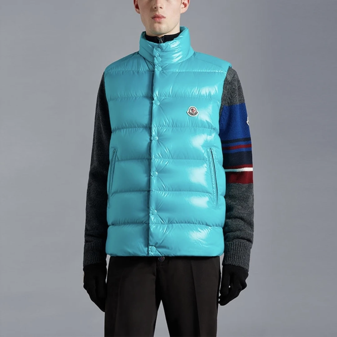99新 MONCLER 04098 绿松色Logo徽标单排扣立领羽绒马甲/2码/99新