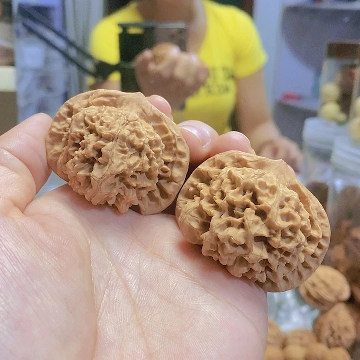 【闪购商品】文玩核桃把件46.5官帽
