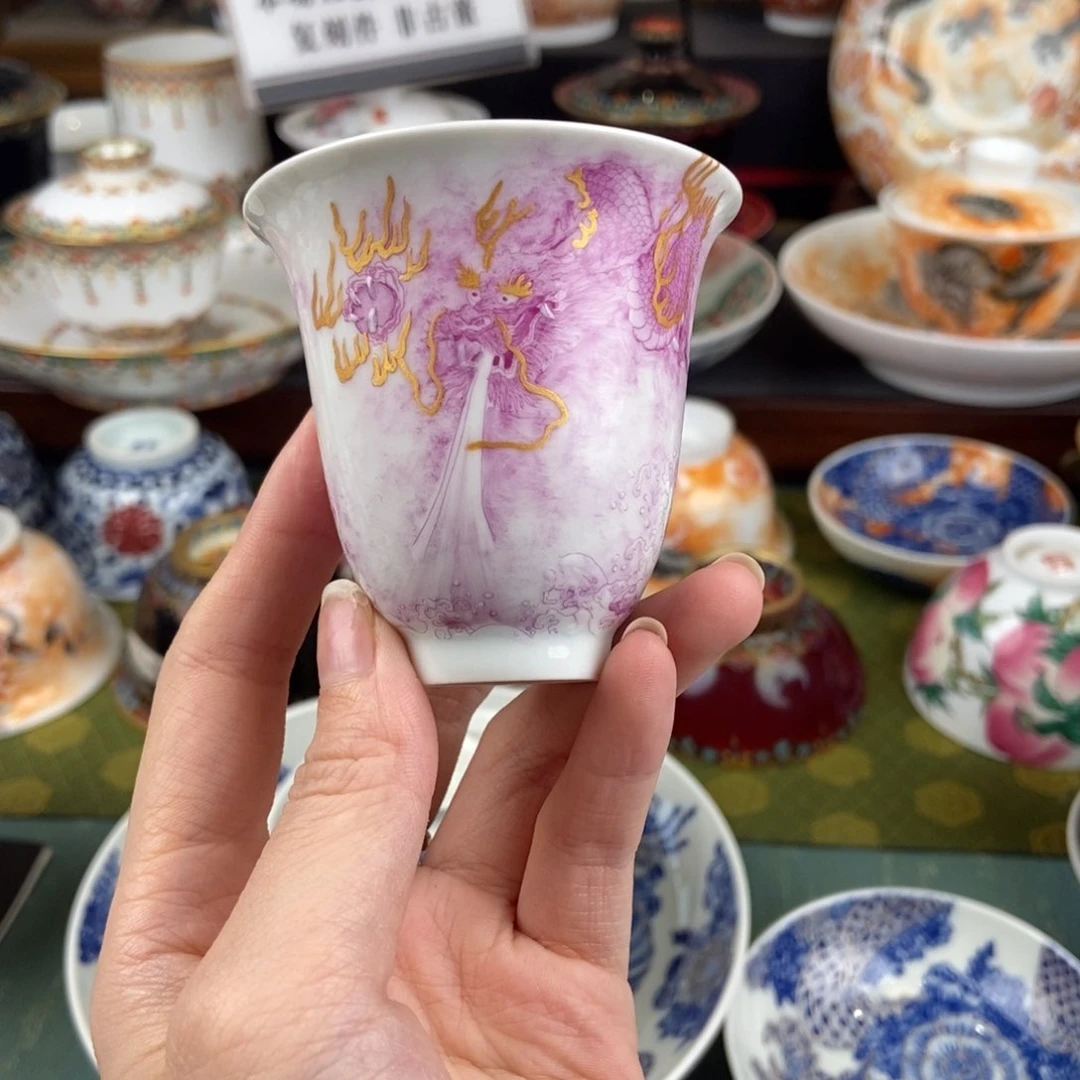 陶瓷的设计师是一个人的