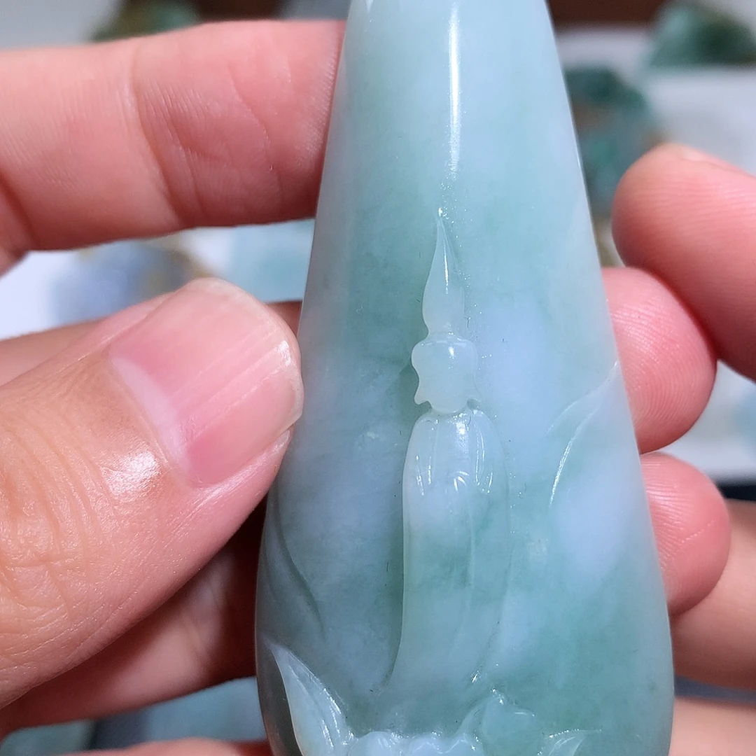 定制翡翠未镶嵌挂件