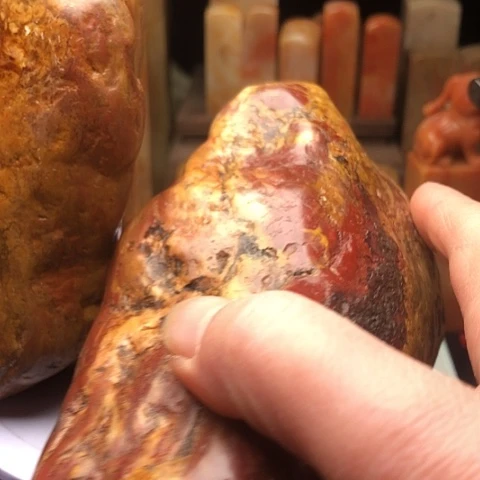 昌化石质地细腻柔软光滑