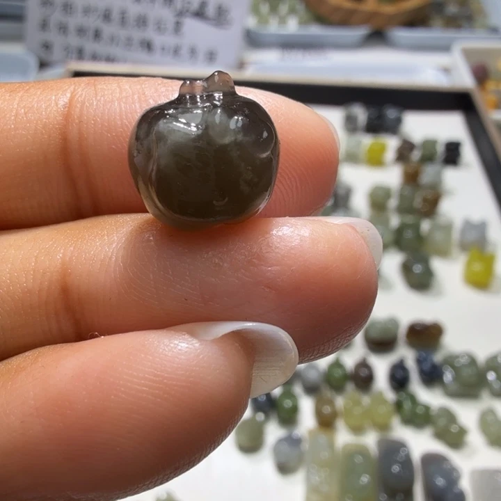 和田玉未镶嵌珠宝奇石