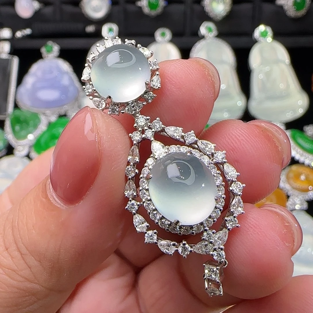 翡翠18K金镶嵌颈饰天然翡翠