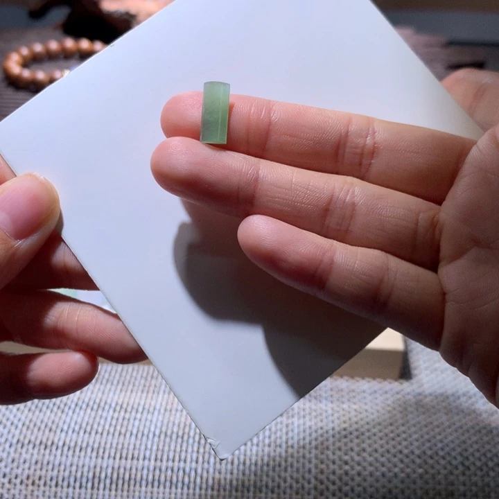 翡翠散珠冰绿无事牌