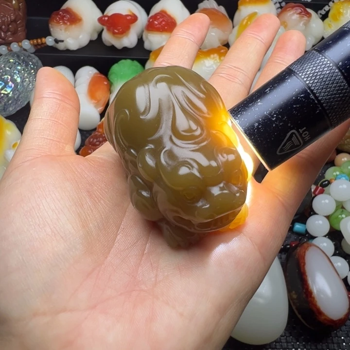 新疆戈壁五彩石金丝