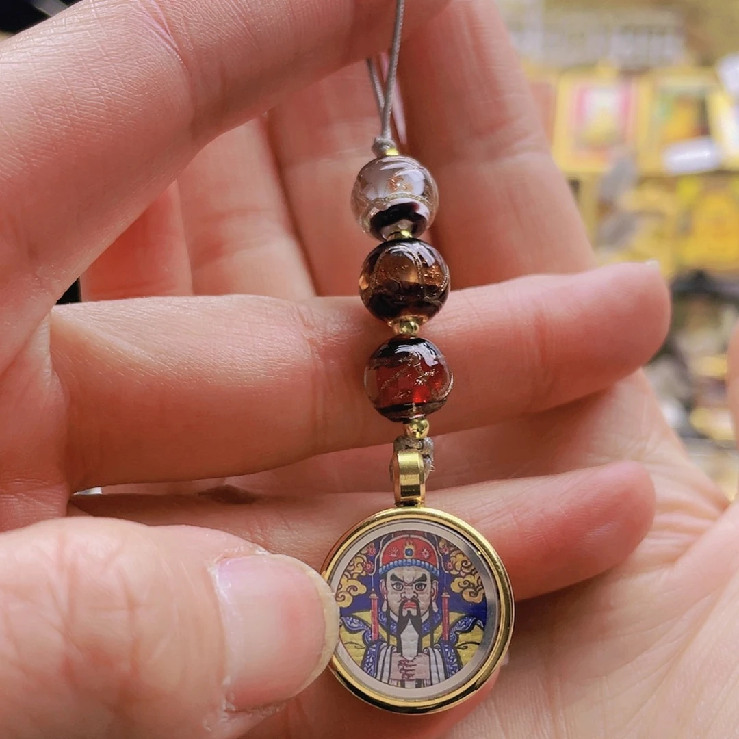 吊坠唐卡等多种形式的艺术形式