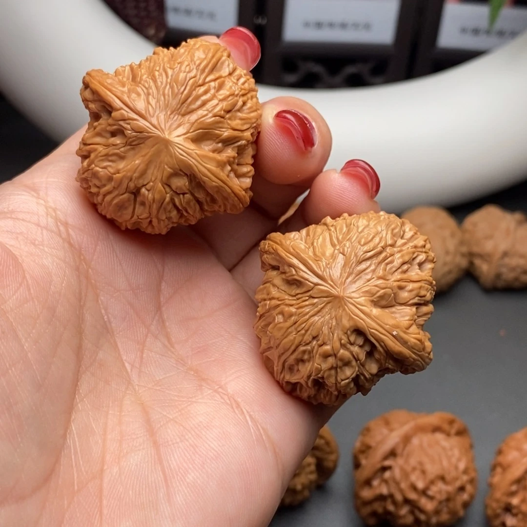 文玩核桃把件。****界磨盘